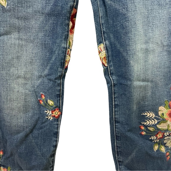 Blank NYC Floral Embroidered Blue Jeans Size 29 - Picture 7 of 13